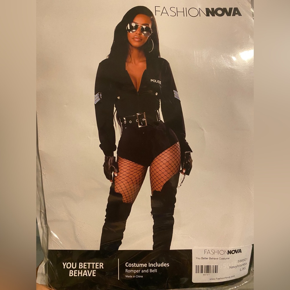 Women costume L/XL fashion nova item #556501 NWT never opened